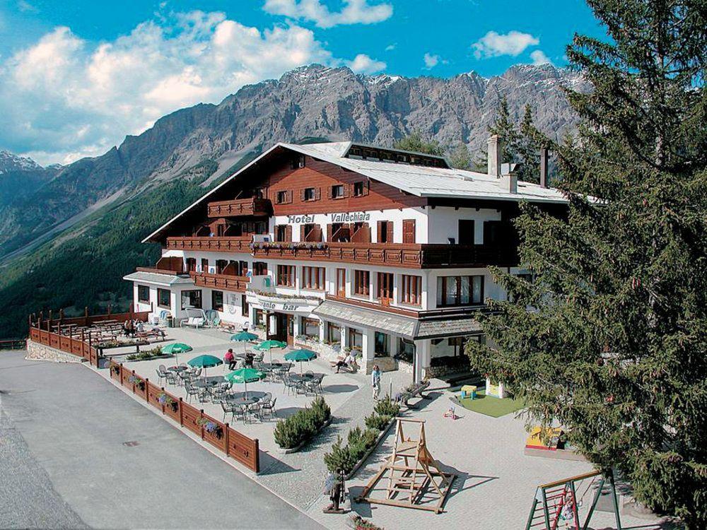 Hotel Vallechiara Bormio Bagian luar foto