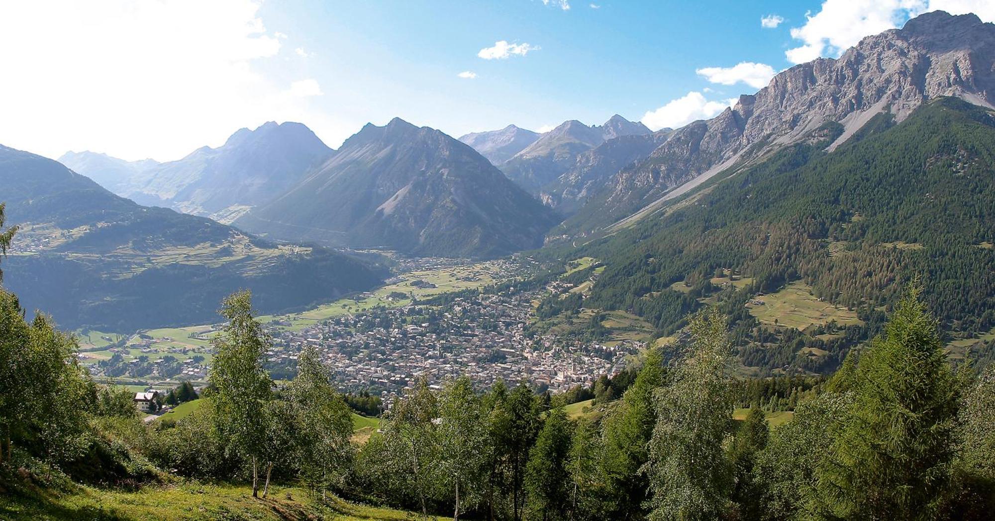 Hotel Vallechiara Bormio Bagian luar foto