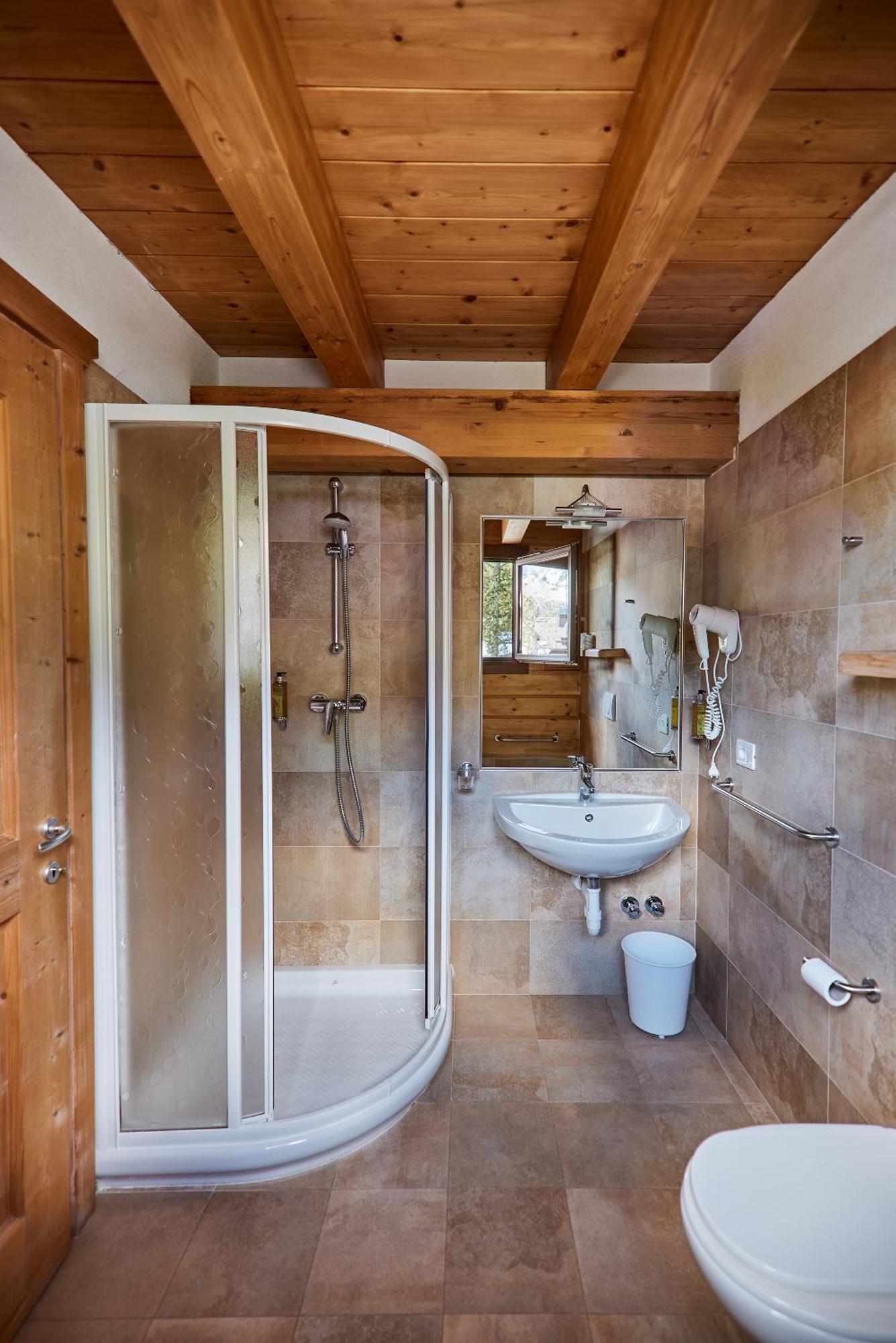 Hotel Vallechiara Bormio Bagian luar foto