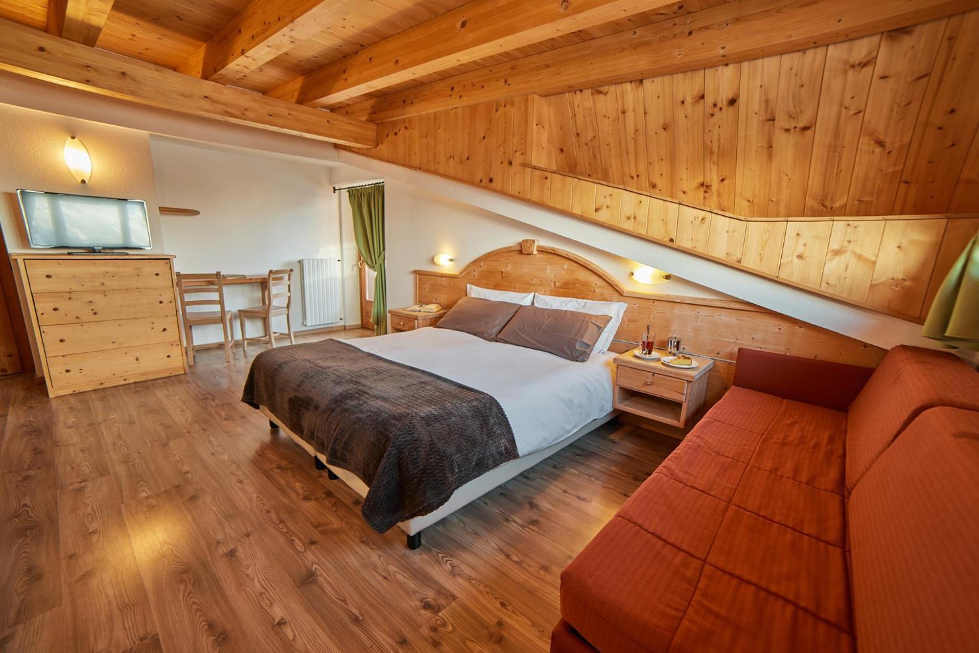 Hotel Vallechiara Bormio Bagian luar foto