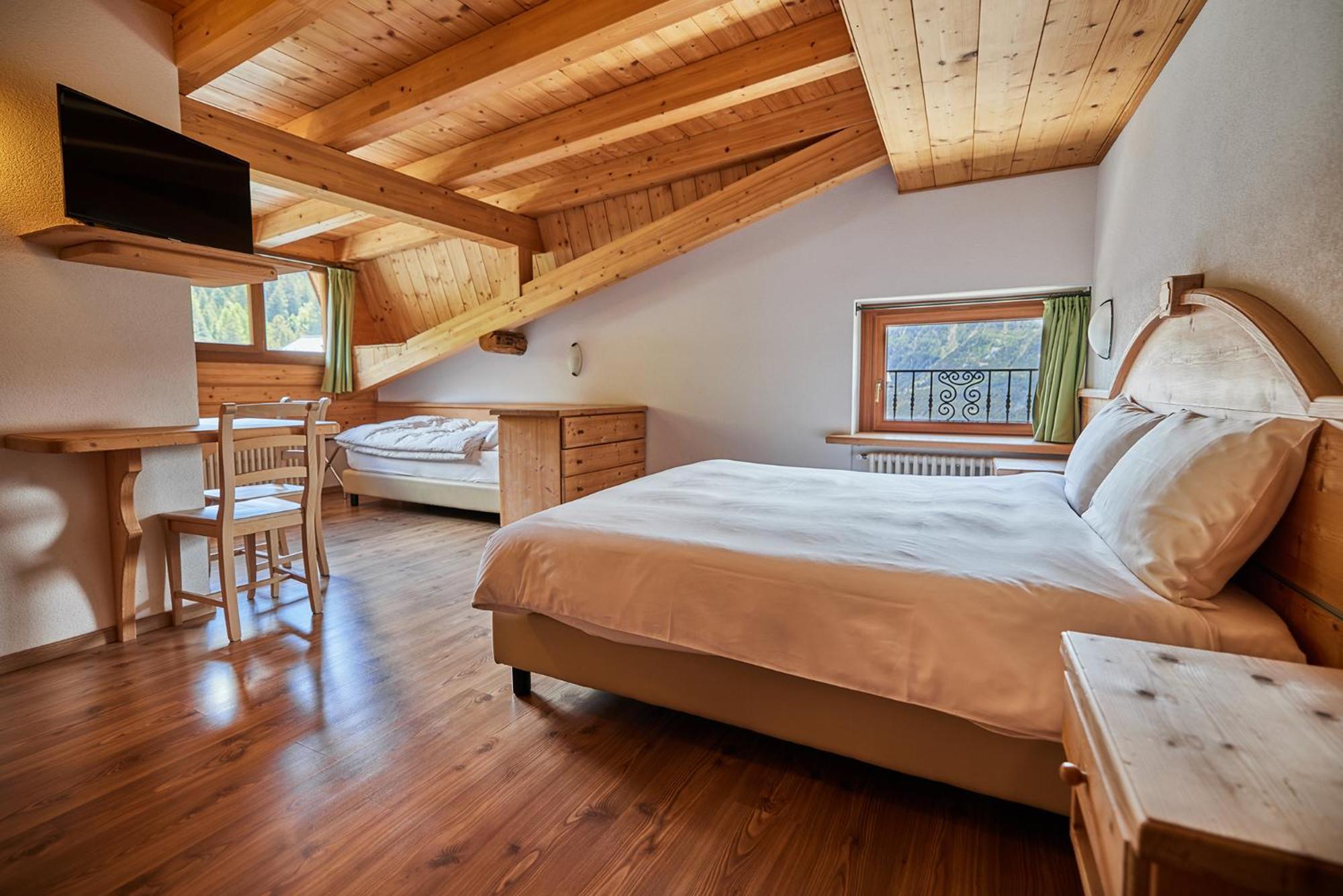 Hotel Vallechiara Bormio Bagian luar foto