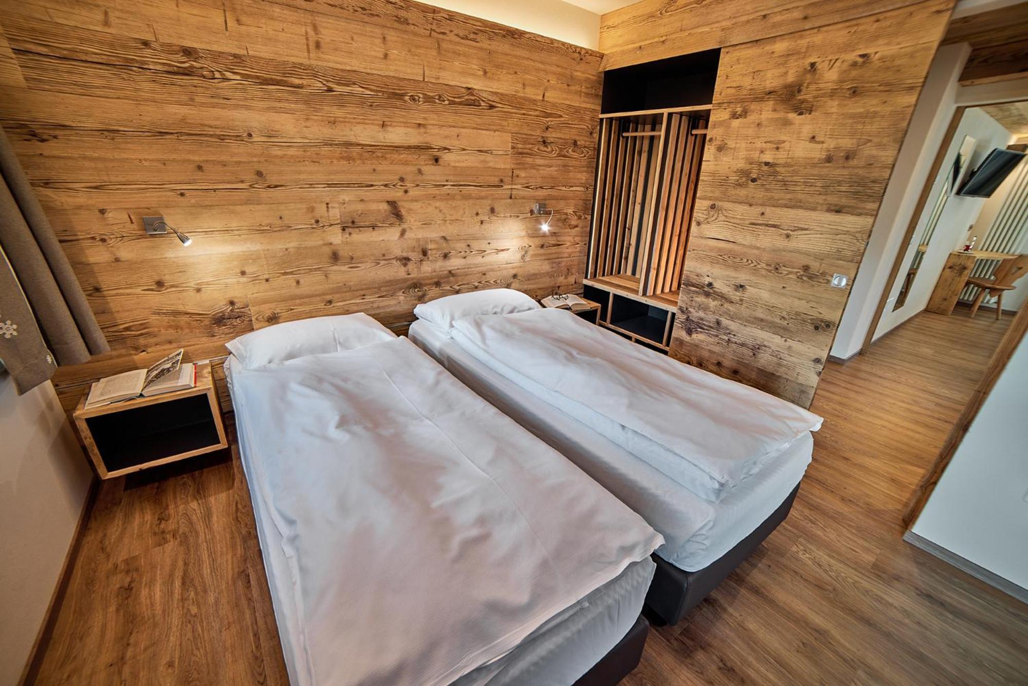 Hotel Vallechiara Bormio Bagian luar foto
