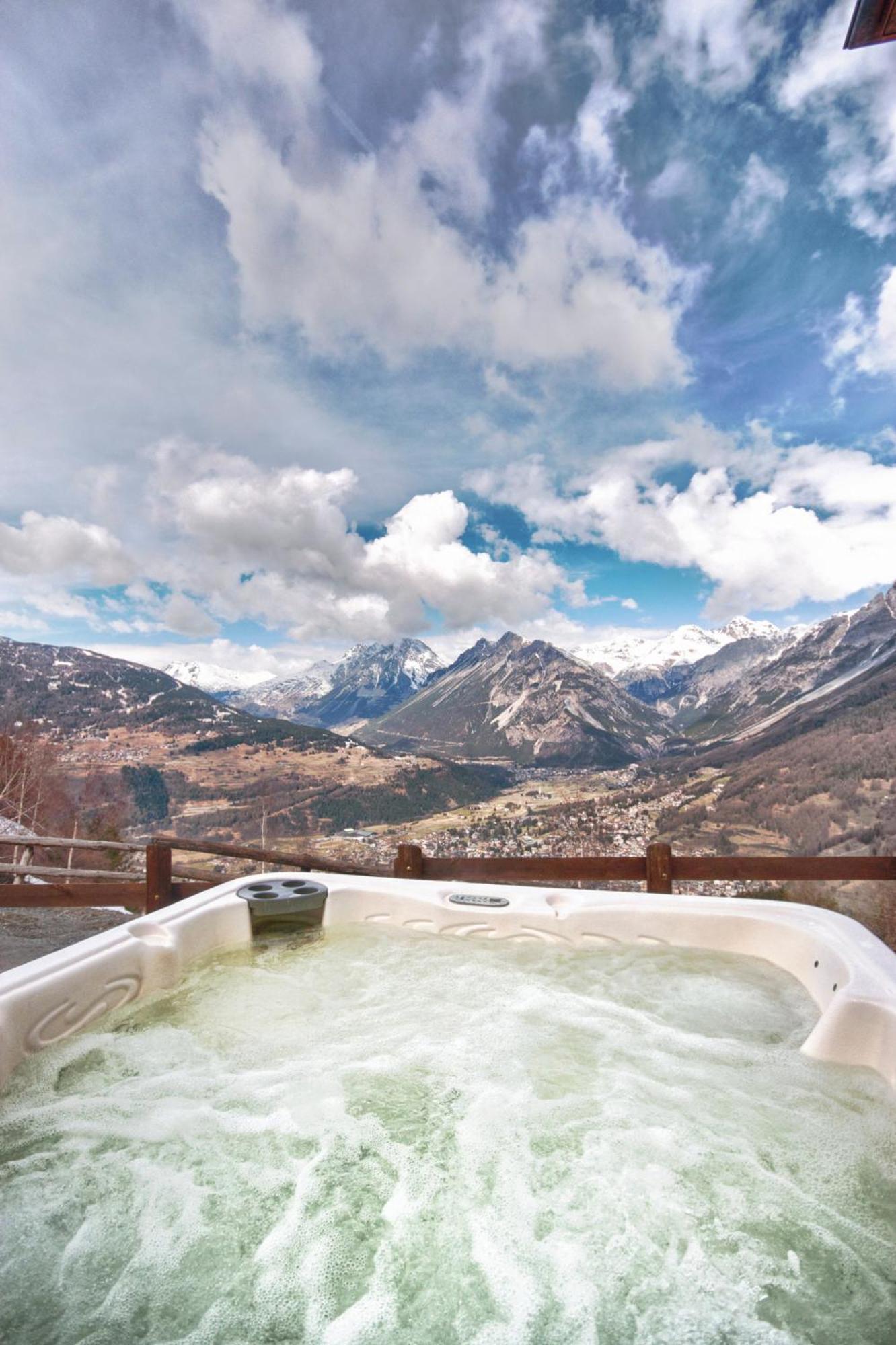 Hotel Vallechiara Bormio Bagian luar foto