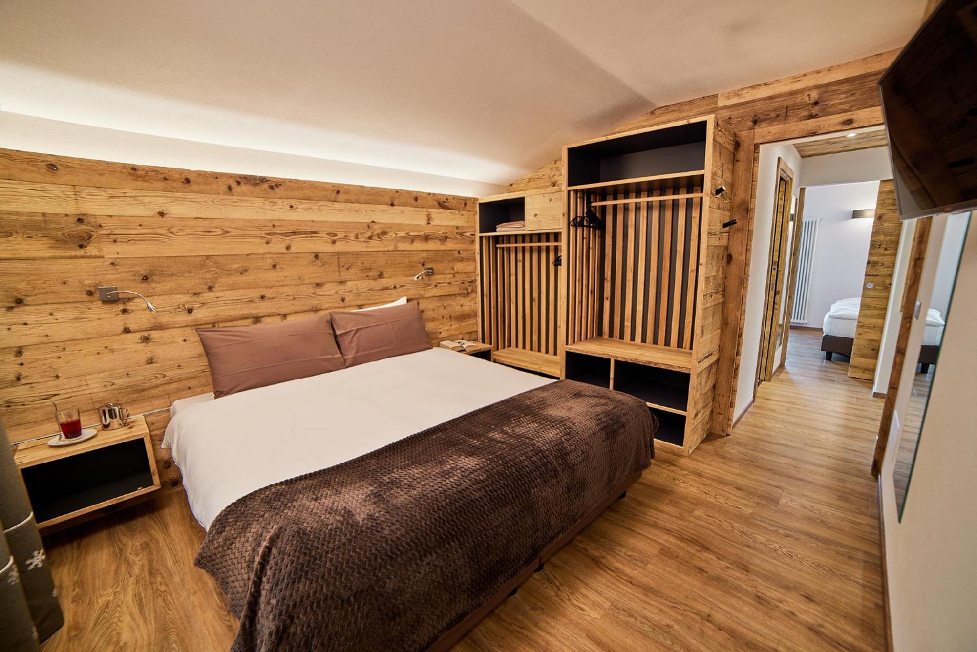 Hotel Vallechiara Bormio Bagian luar foto