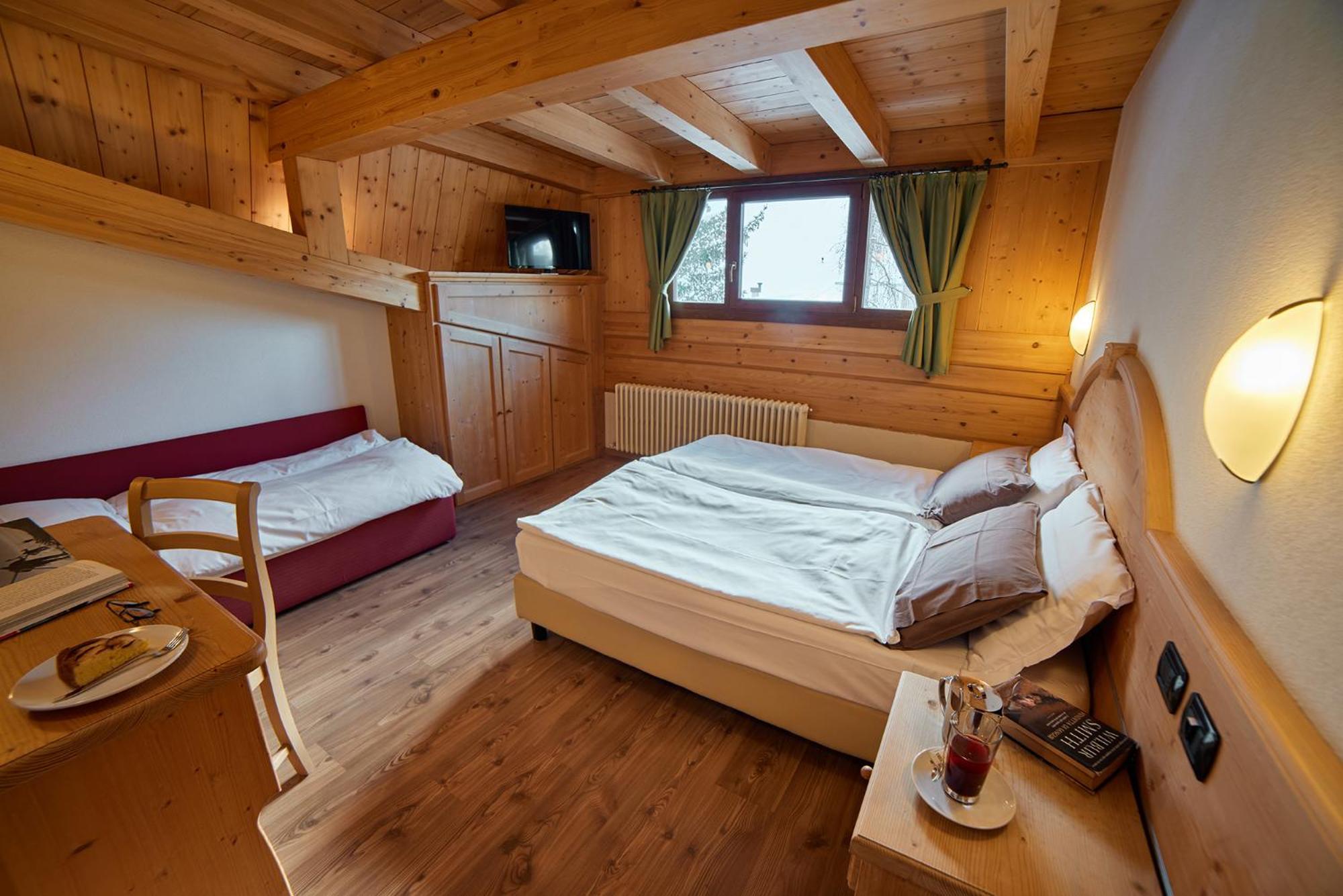 Hotel Vallechiara Bormio Bagian luar foto