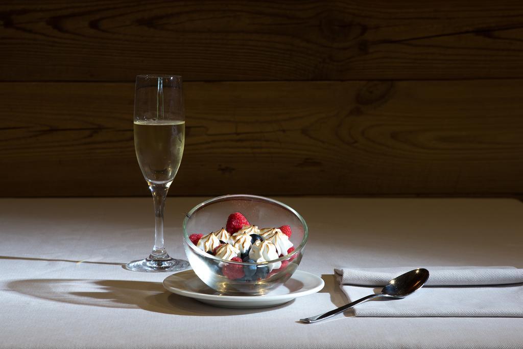 Hotel Vallechiara Bormio Bagian luar foto